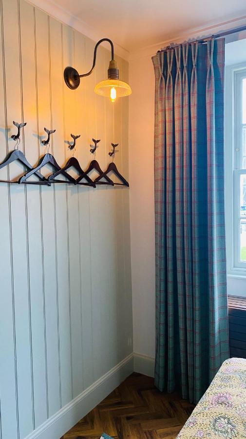 Custom House Hotel Bowling Buitenkant foto